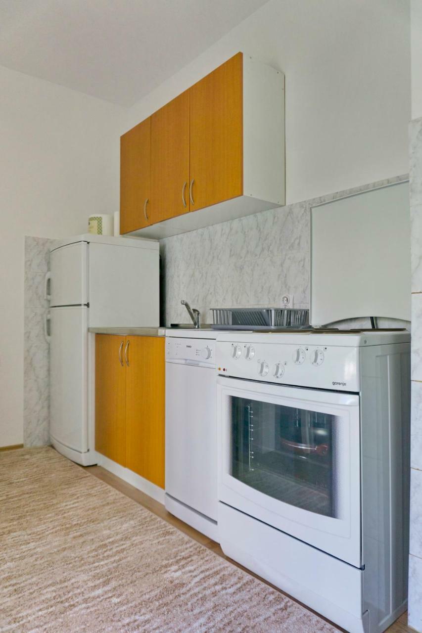 Apartmani Ambasador Требинье Экстерьер фото